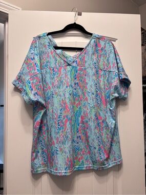 Lily inspired Women’s Short Sleeve V-Neck Top in Multi Pastel Print